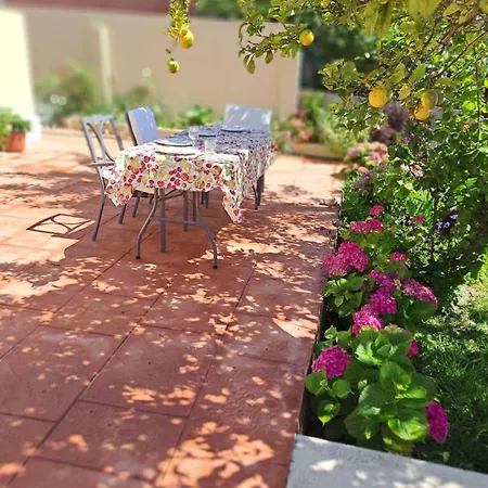 Hébergement de vacances Preciosa Casita A 10 Minutos De La Playa. Cangas